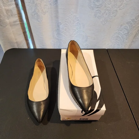 Nine West Leather Flats, Size 10 - Picture 2 of 3